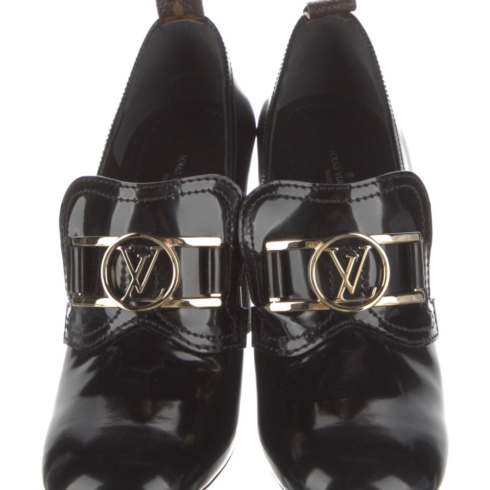 *Authentic Louis vuitton shoes